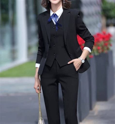 Women’s Suits 